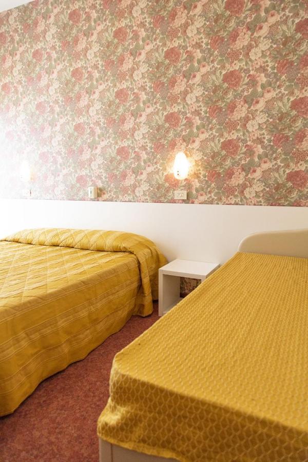 Hotel Igea Spiaggia Беллария-Иджеа-Марина Экстерьер фото