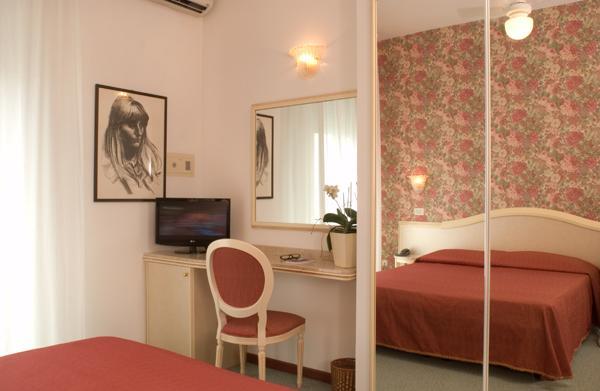 Hotel Igea Spiaggia Беллария-Иджеа-Марина Экстерьер фото